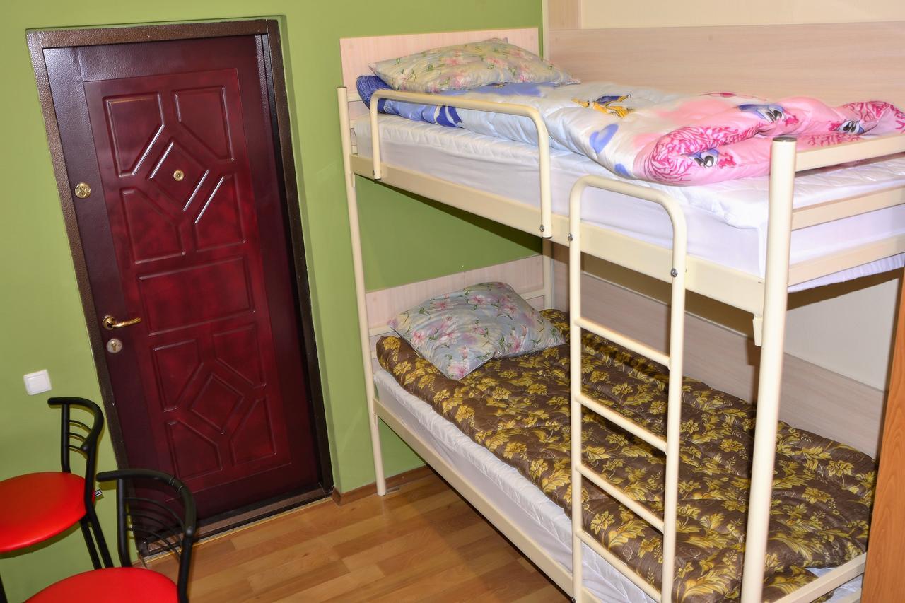 Vishnya Hostel Dnepropetrovsk Exterior foto