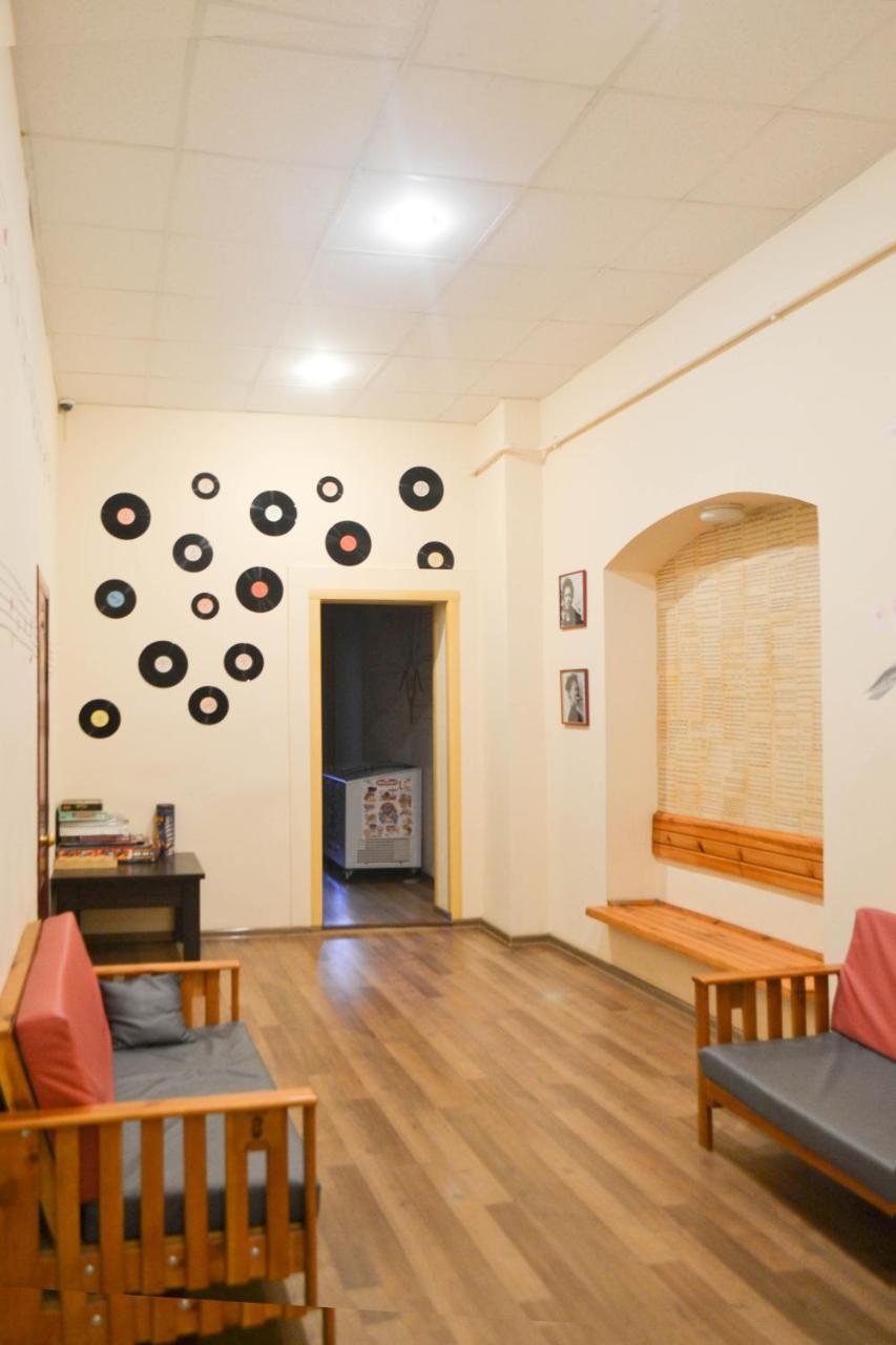 Vishnya Hostel Dnepropetrovsk Exterior foto