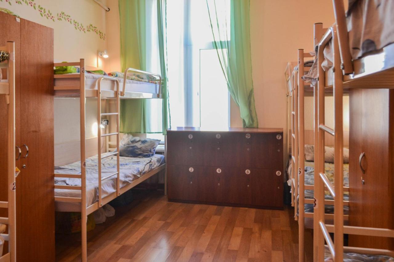 Vishnya Hostel Dnepropetrovsk Exterior foto