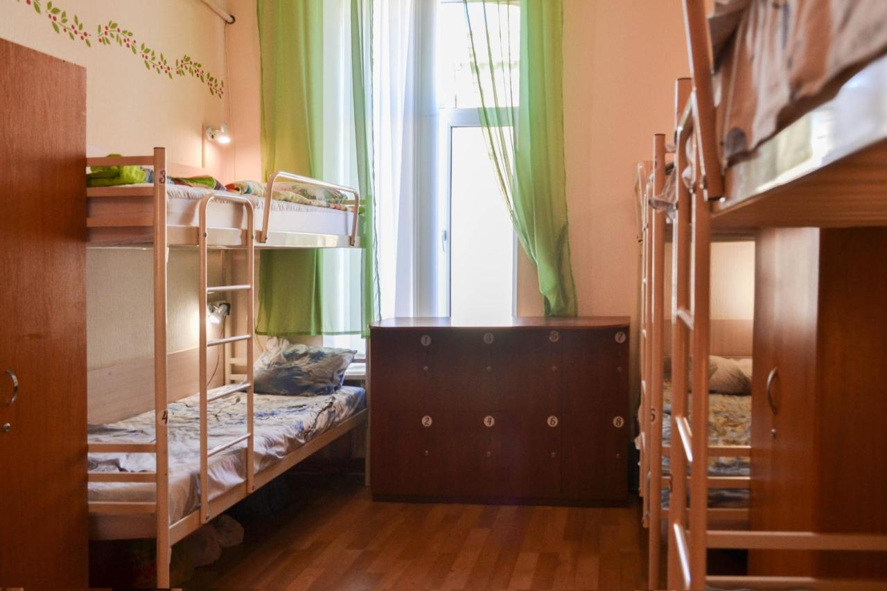 Vishnya Hostel Dnepropetrovsk Exterior foto